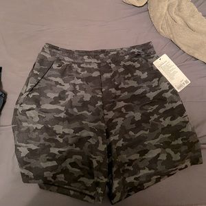 Lululemon pace breaker liner less 7” short